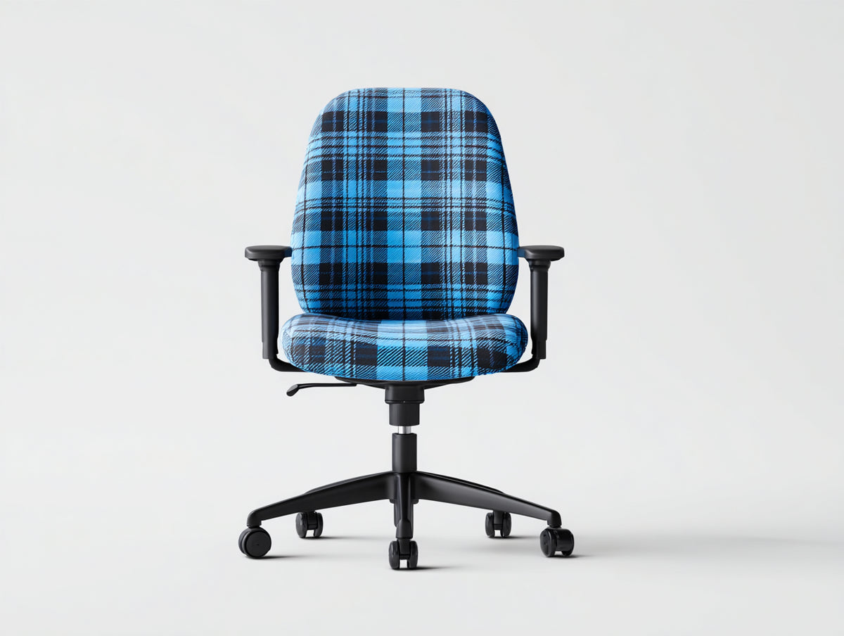 Computerstuhl aus Karostoff 67×66×98–108 cm – Leuchtend Blau Schwarz – drehbar mit Wippfunktion fürs Arbeitszimmer
